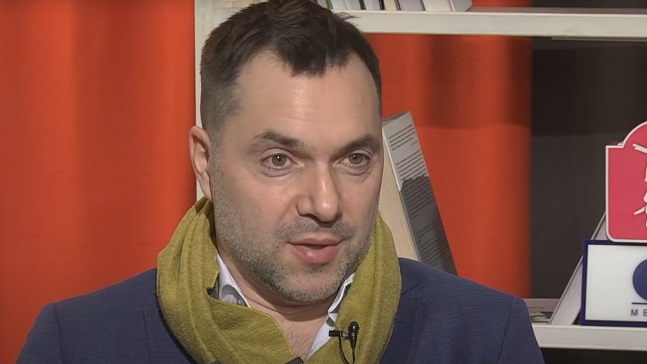 Арестович заявил о готовности России провести вторую спецоперацию на Украине в 2027 году
