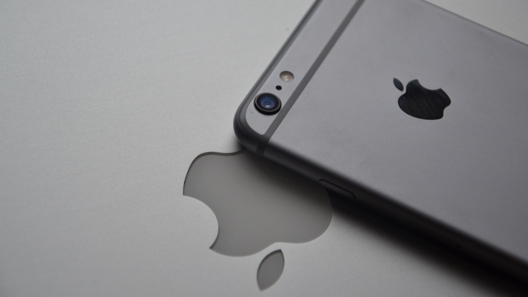 Baijiahao: США испытали смущение, узнав о трюке России с компанией Apple