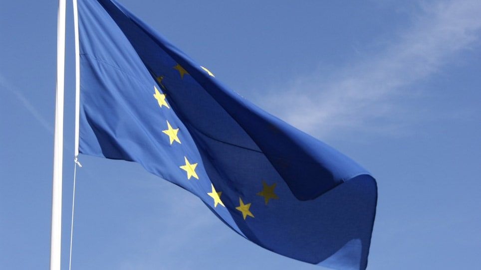 Express: запрет Польши и Венгрии на ввоз зерна оказался для Украины ударом в спину