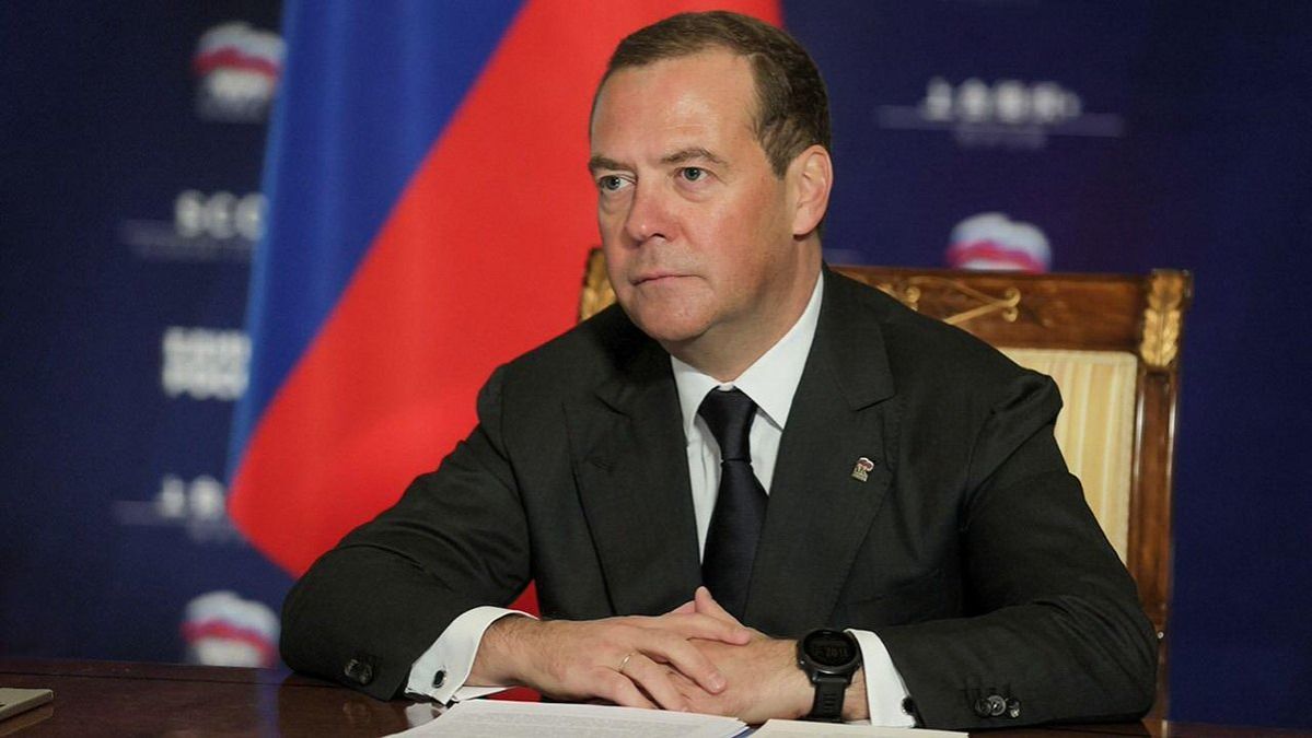 «Я не вижу смысла»: Медведев высказался о поддержке Россией отношений с Польшей