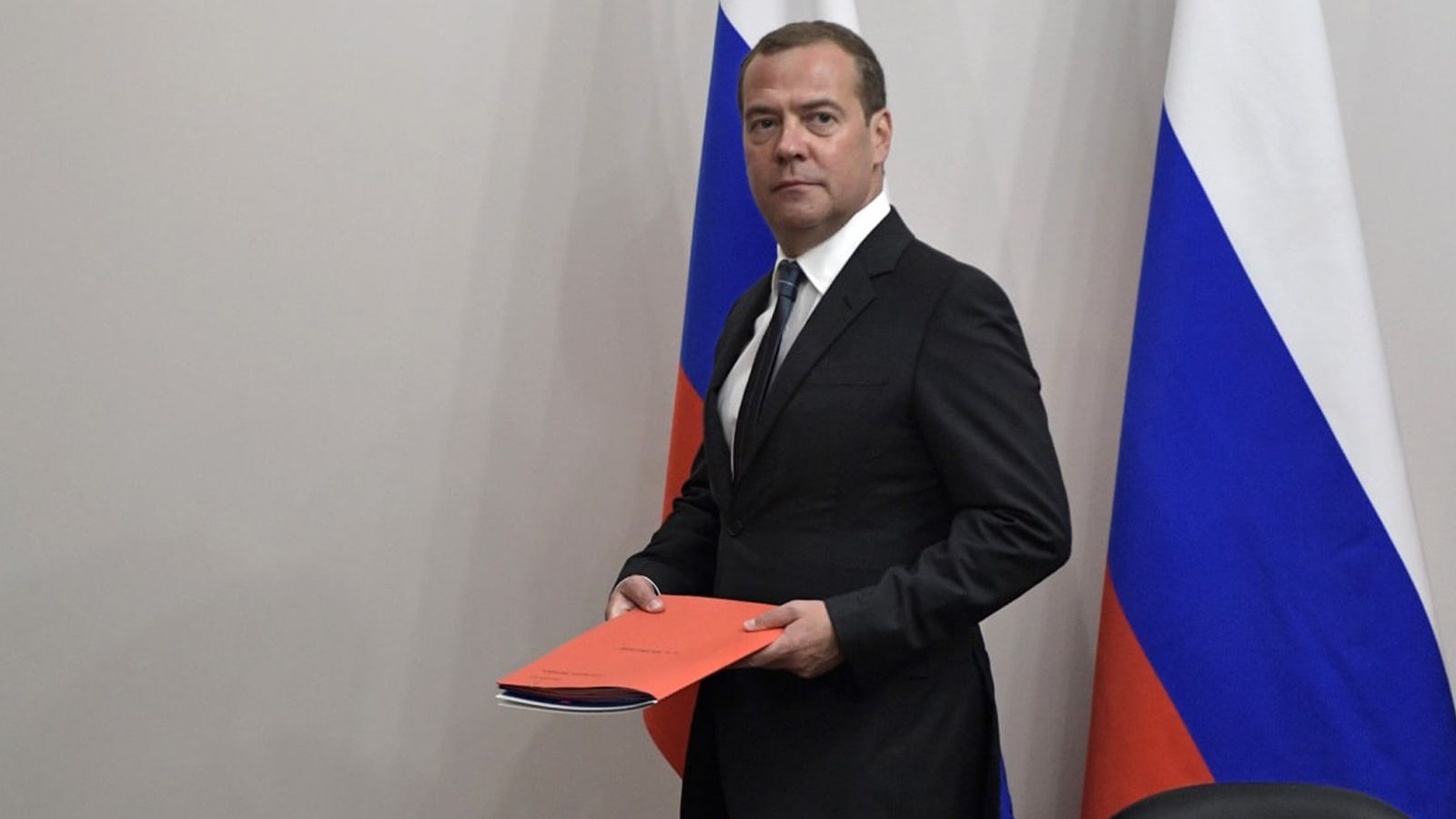 Медведев заявил о возрастающей перспективе ядерного взрыва