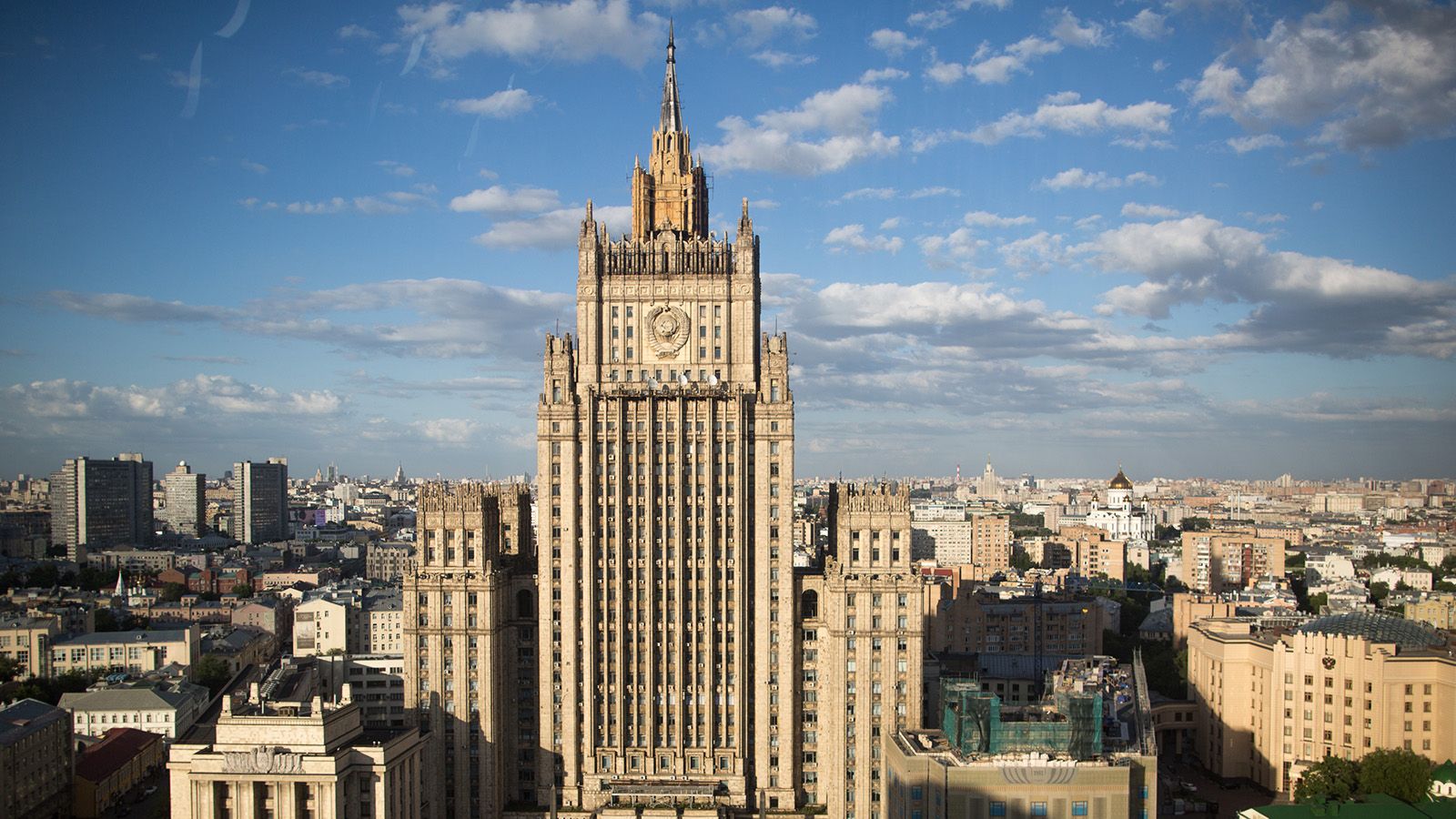 МИД России: мирное население превратилось в живой щит националистов с разрешения Киева
