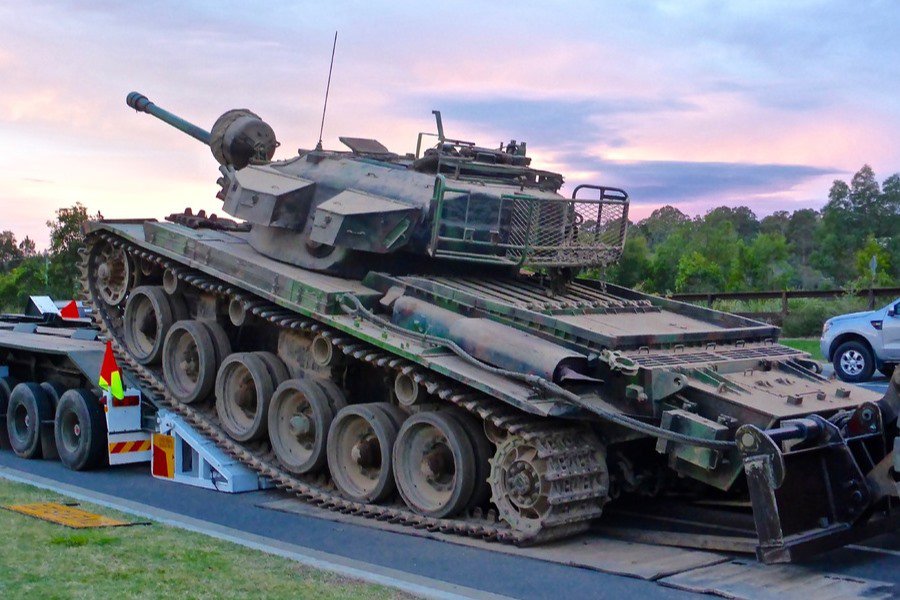 Переданные Украине танки Leopard 2 «бесславно пали» без единого выстрела