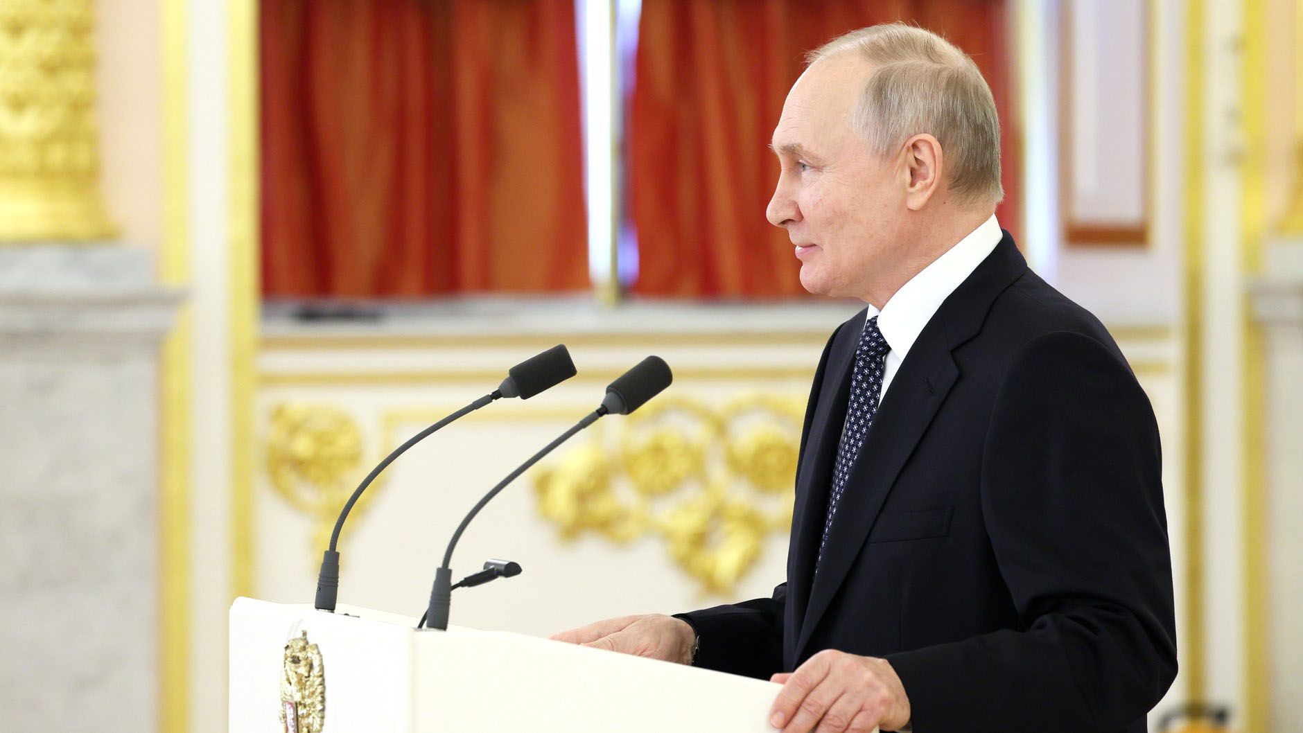 Путин планирует выступить на Совете законодателей в Петербурге