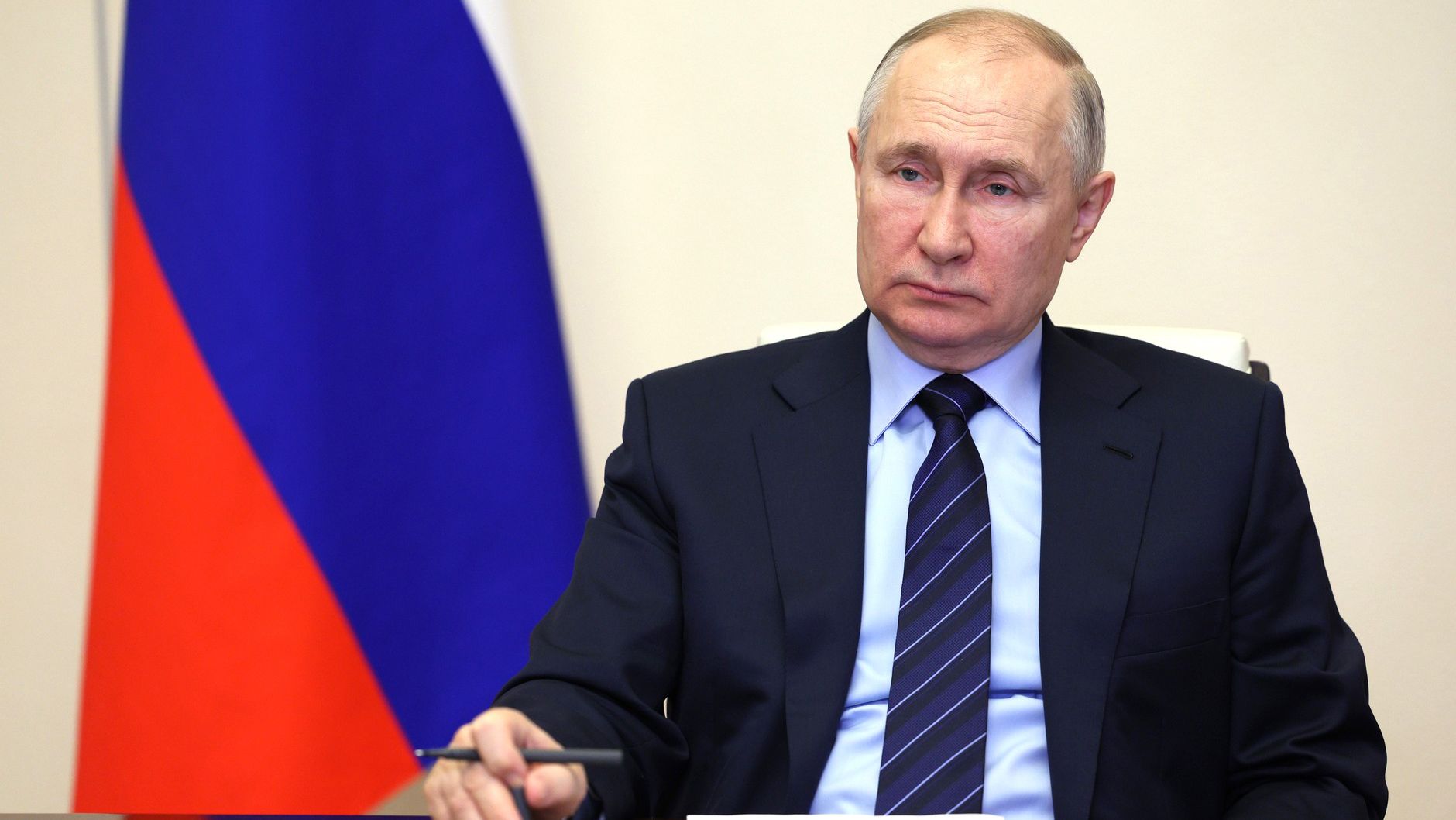 Путин поручил министерствам представить предложения по изучению истории СВО
