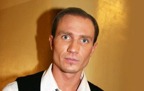 Роман Костомаров сегодня, 28 апреля 2023: врач оценил шансы на восстановление. Последние новости о состоянии здоровья Костомарова 28.04.2023