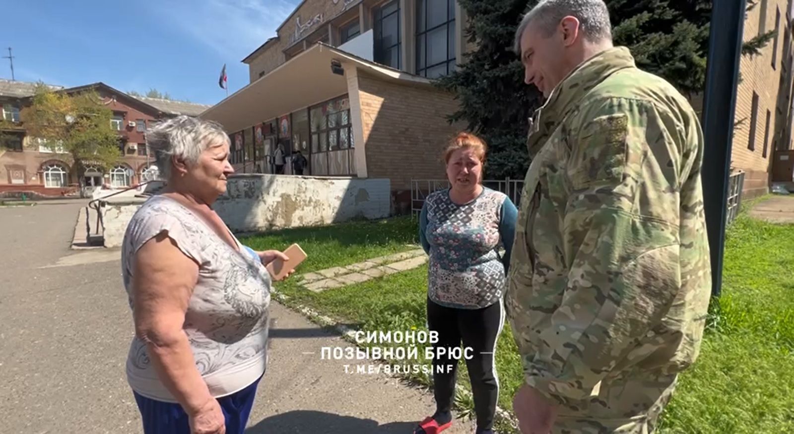 Украинские военные стреляли нам в спину: жители Бахмута прокомментировали заявления о «принудительной эвакуации»
