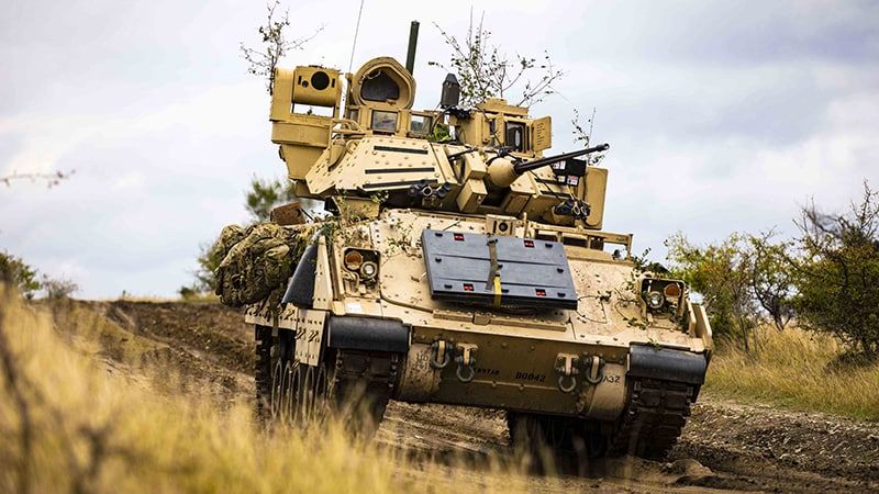 В США подтвердили прибытие на Украину обещанных БМП М2 Bradley