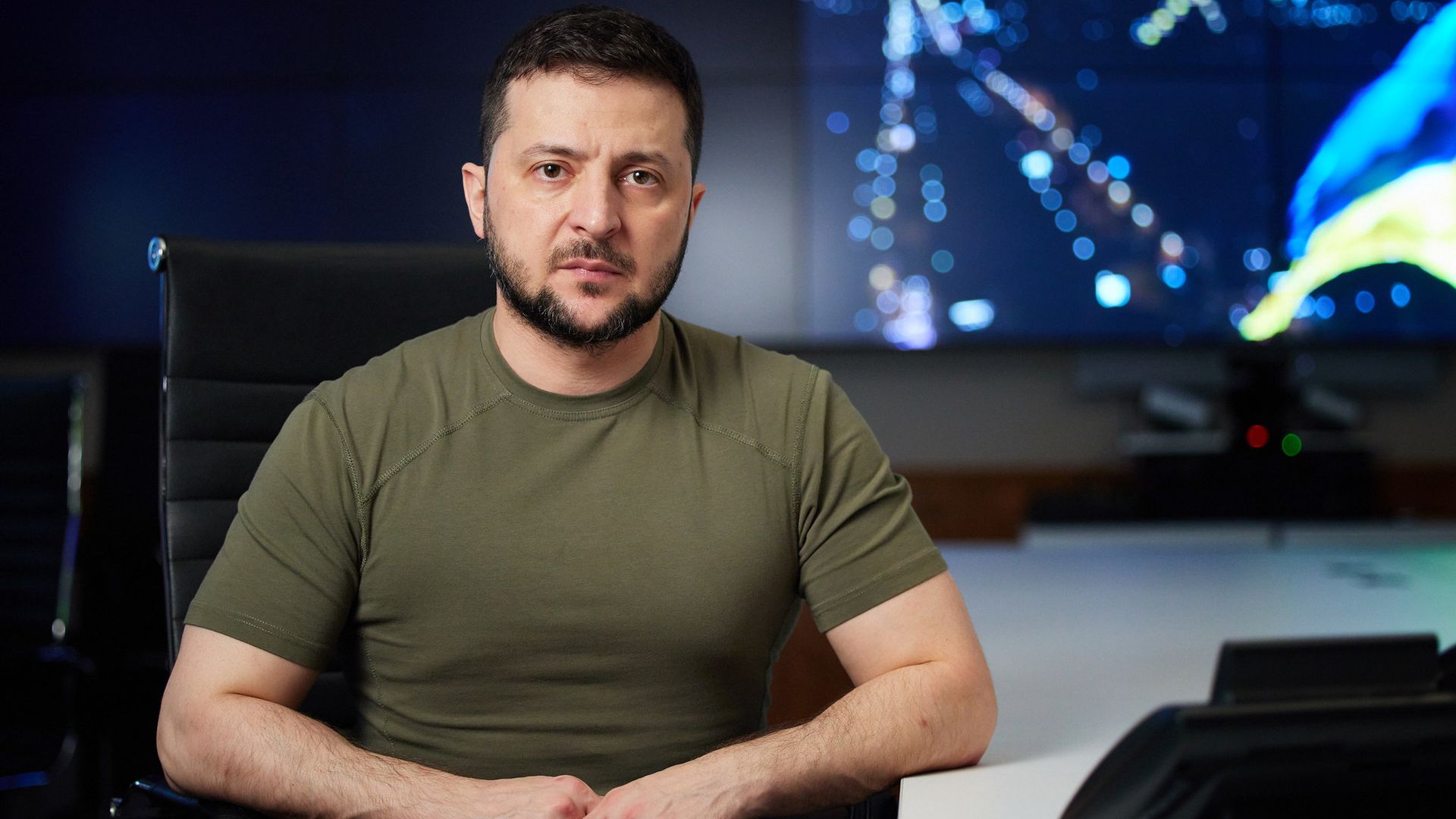 Зеленский показал обшарпанный бункер для «секретных» совещаний в Николаеве