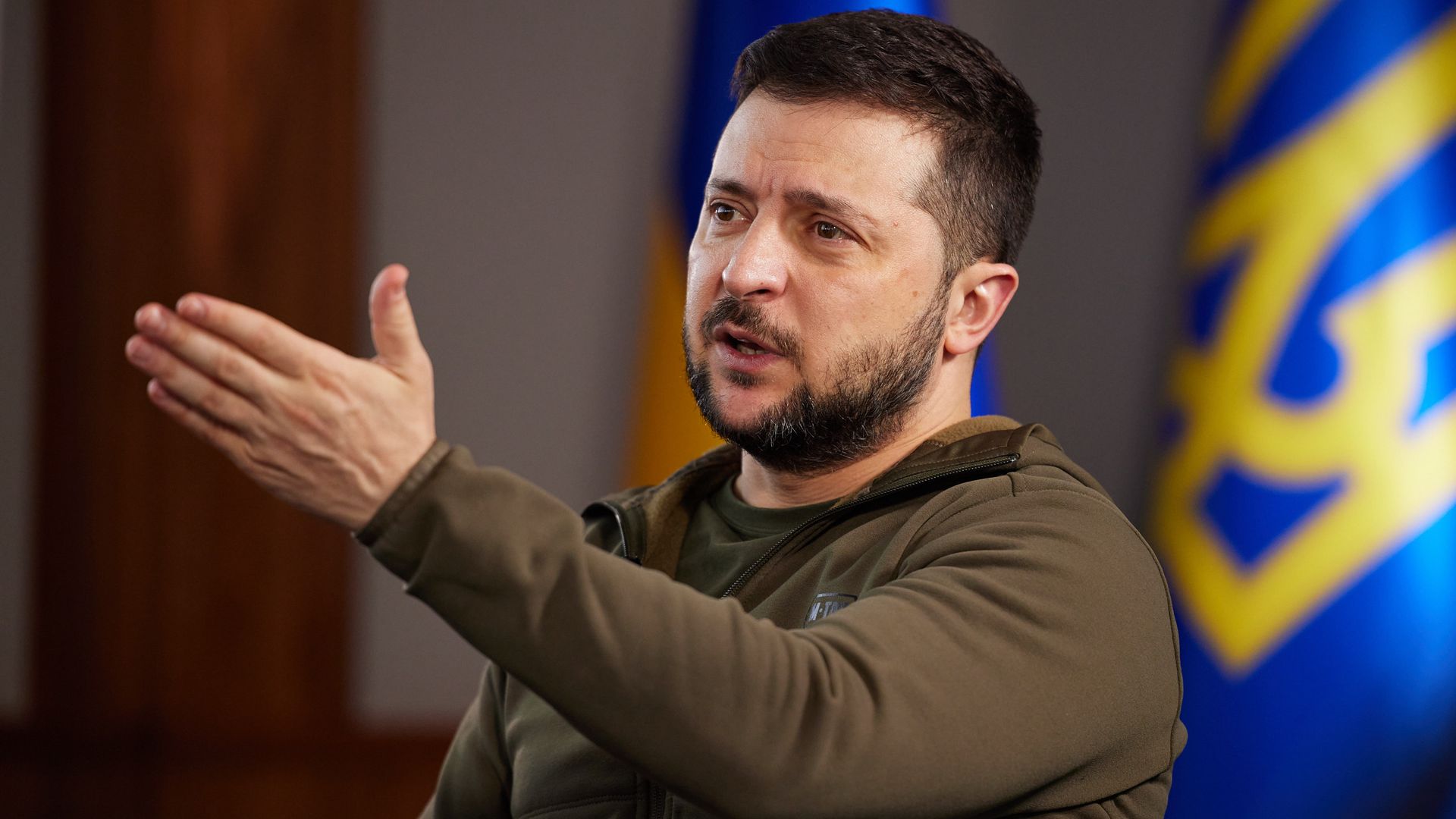 Зеленский рекомендовал отправлять украинских военкомов в тылу на передовую