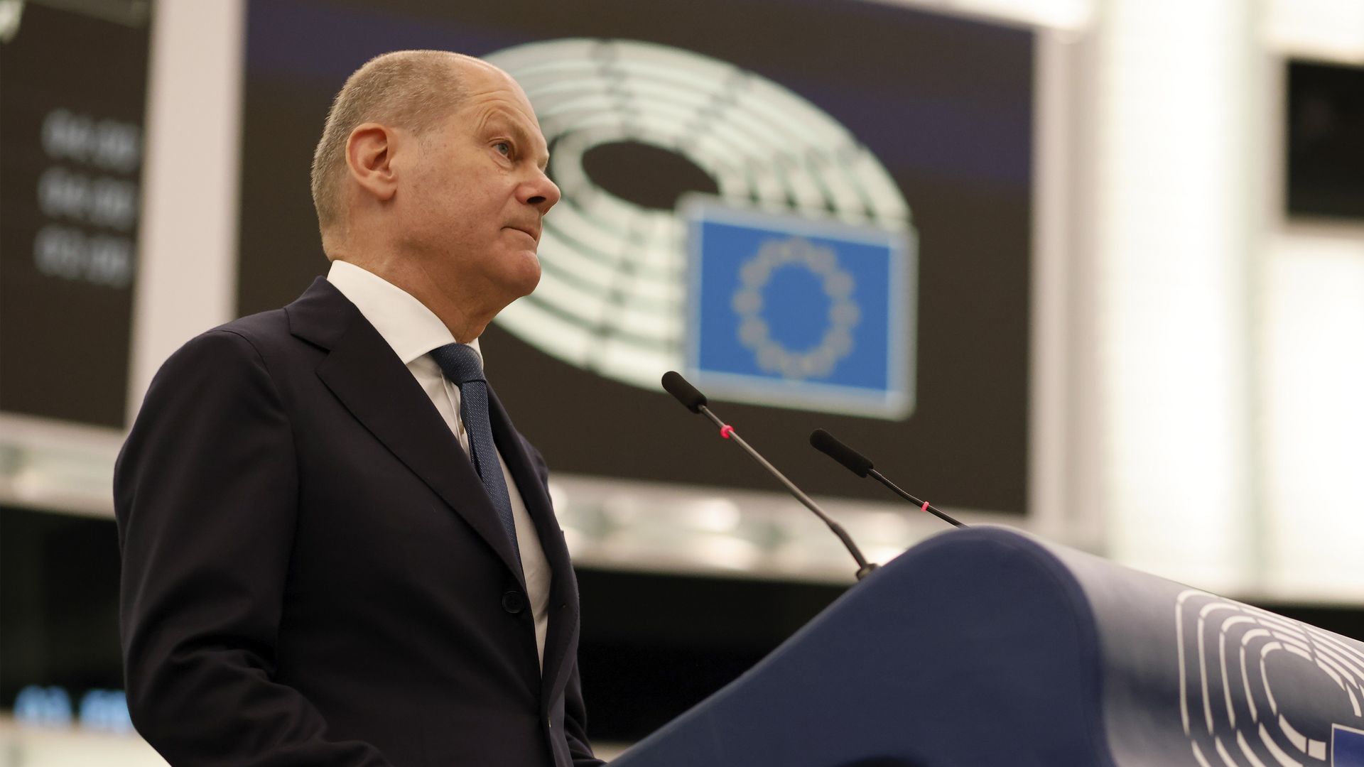 Die Welt: Шольц не отреагировал на просьбу Зеленского поставить Украине истребители