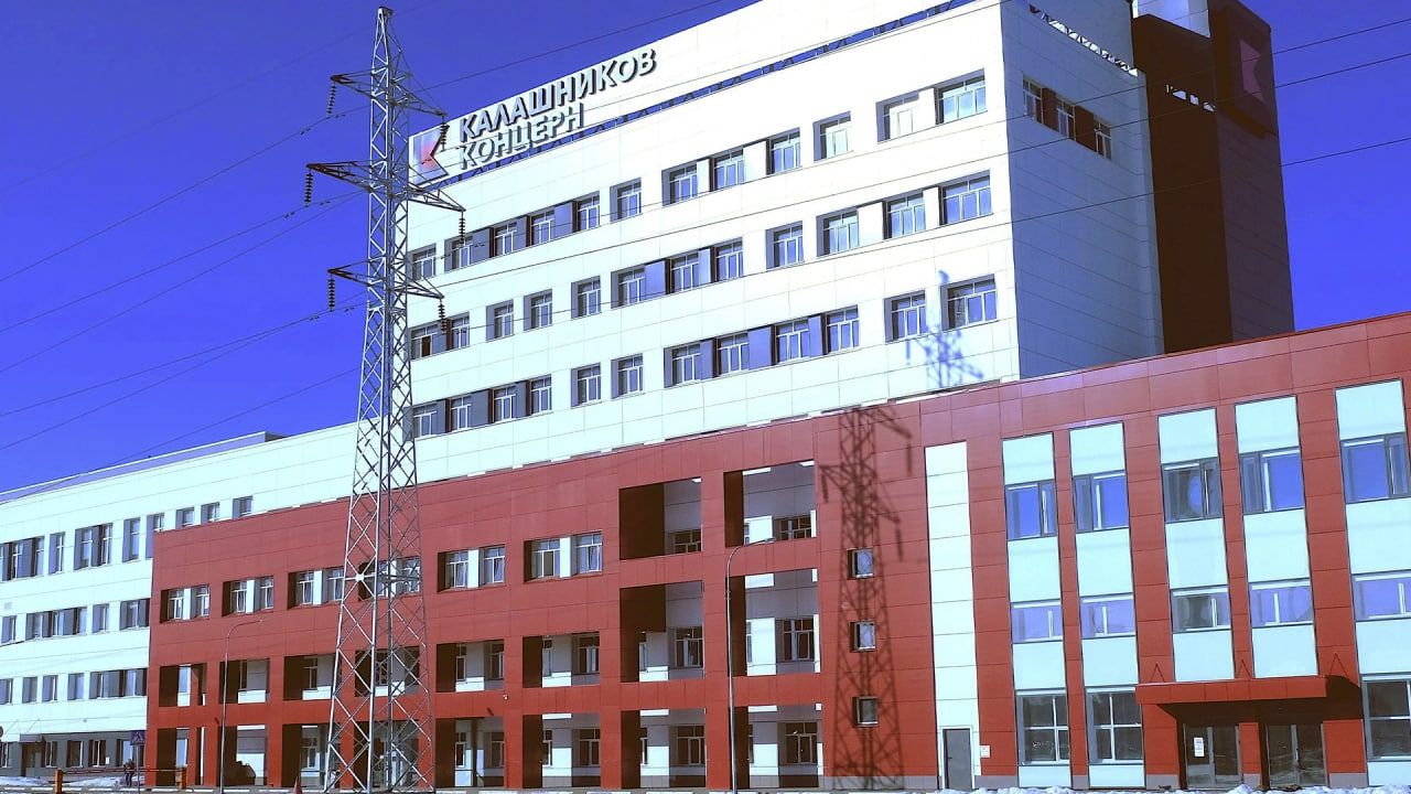 Концерн «Калашников» сообщил о запуске серийного производства титановых шлемов «Эльбрус-Т»