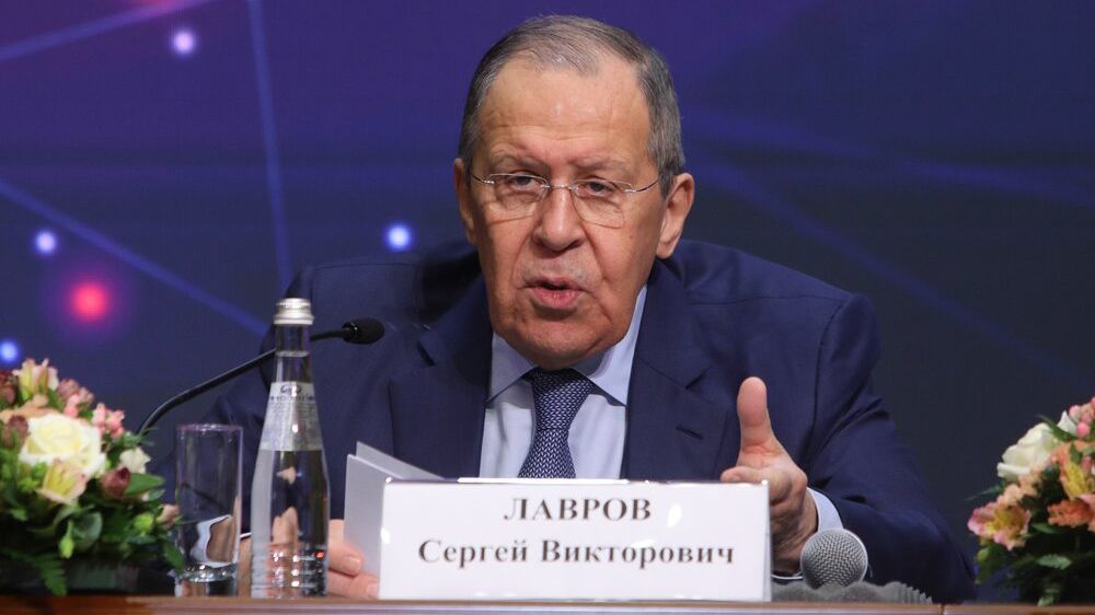 Лавров воззвал Запад к приличию и уважению в отношении международного сообщества