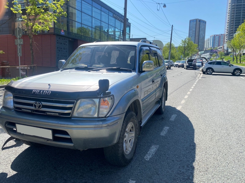 Массовая авария с участием четырех авто произошла во Владивостоке