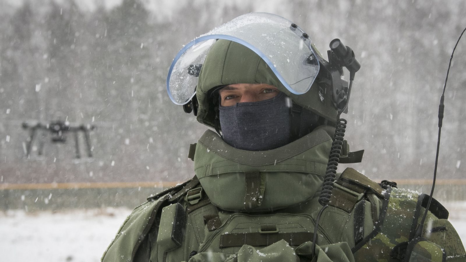 Минобороны показало работы по разминированию полей перед посевной в зоне СВО