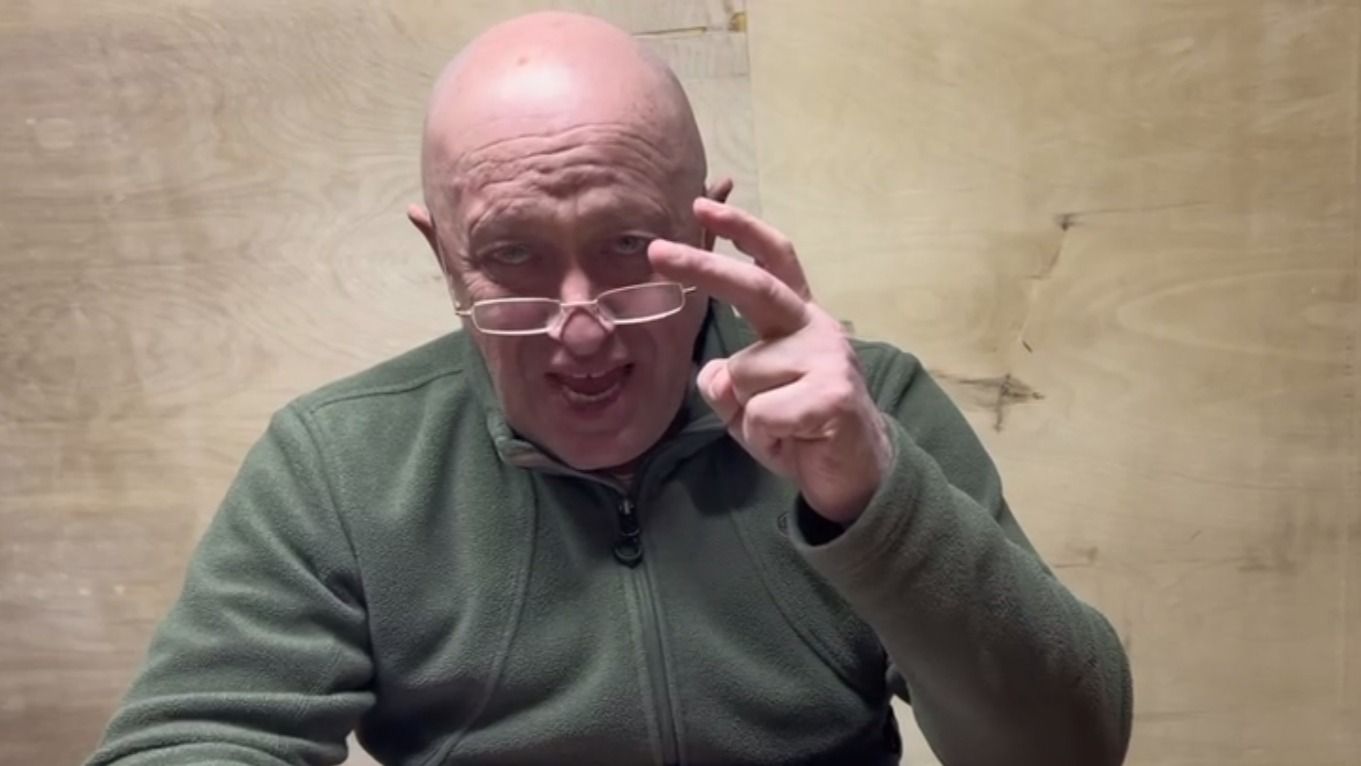 «Не тактическое отступление, а бегство»: Пригожин об оставлении флангов подразделениями ВС РФ