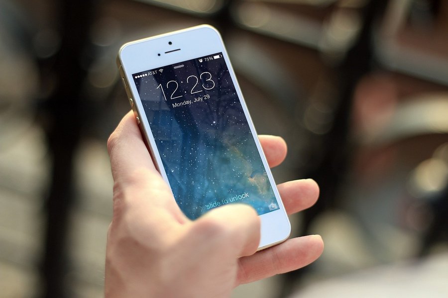 Обновление iPhone вывело из строя адаптер Lightning