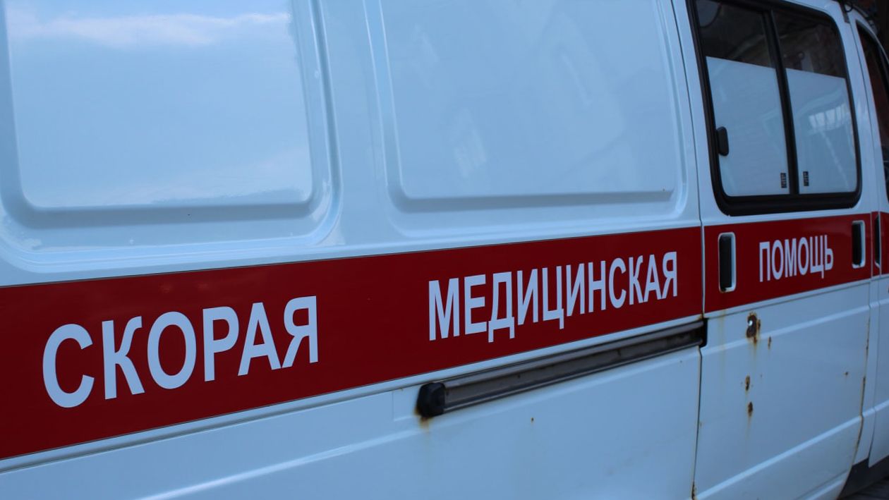 Писатель Захар Прилепин госпитализирован с ранением ног после покушения