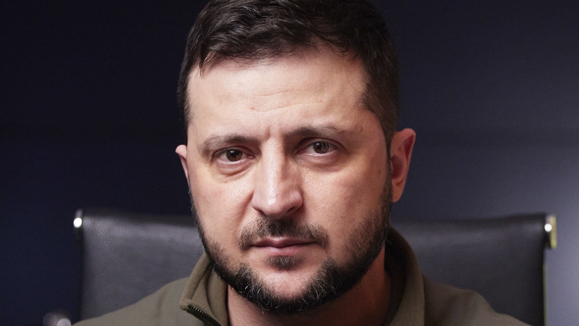 Подоляка указал на тайную подоплеку решения Зеленского отложить контрнаступление ВСУ