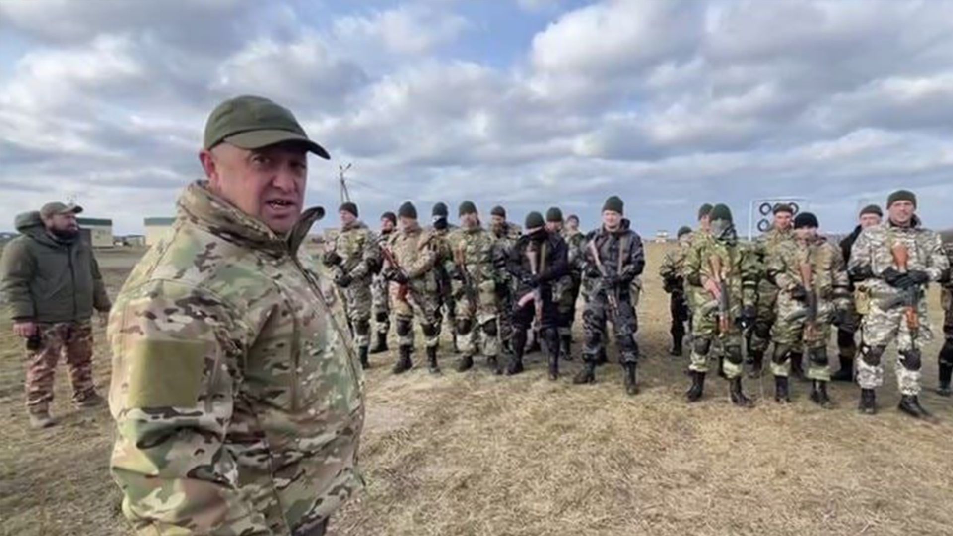 Политолог Простаков: результативную ЧВК «Вагнер» нельзя оставлять на «голодном пайке»