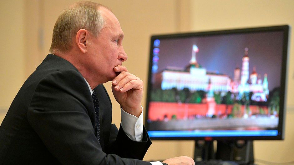 Путин: патриотам России не следует наживаться на национальной теме