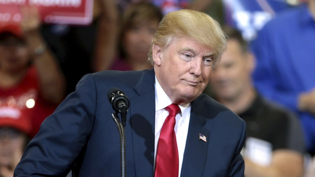 РИА Новости: «вашингтонское болото» выбрало для Трампа противника на выборах