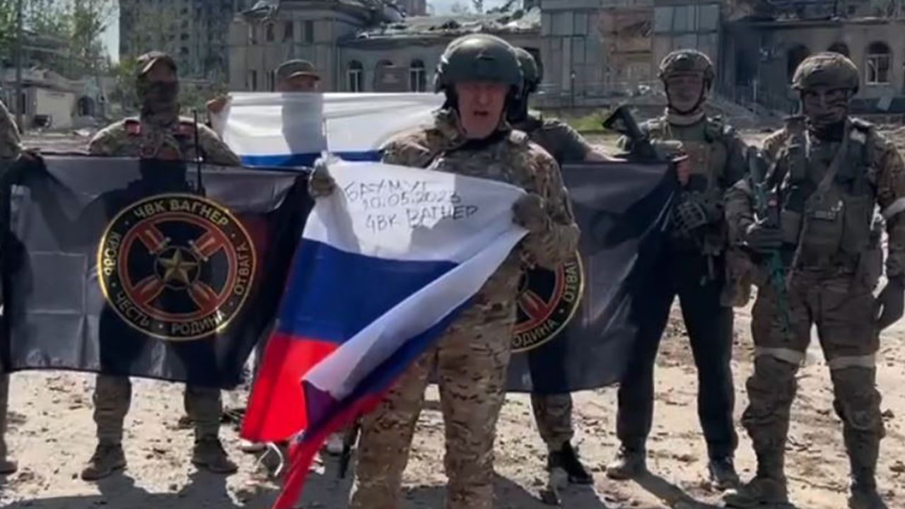 «С 25 числа мы будем выводить свои подразделения на отдых и переподготовку»: Пригожин раскрыл планы ЧВК «Вагнер» после взятия Бахмута