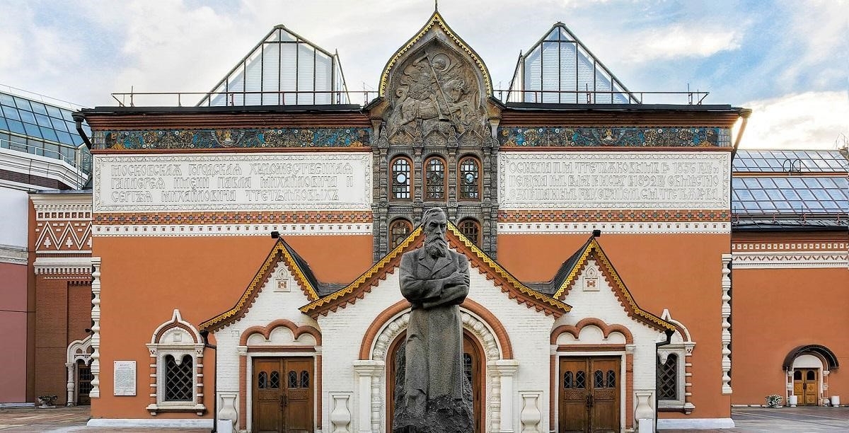 Фасад здания Третьяковской галереи в Лаврушинском переулке