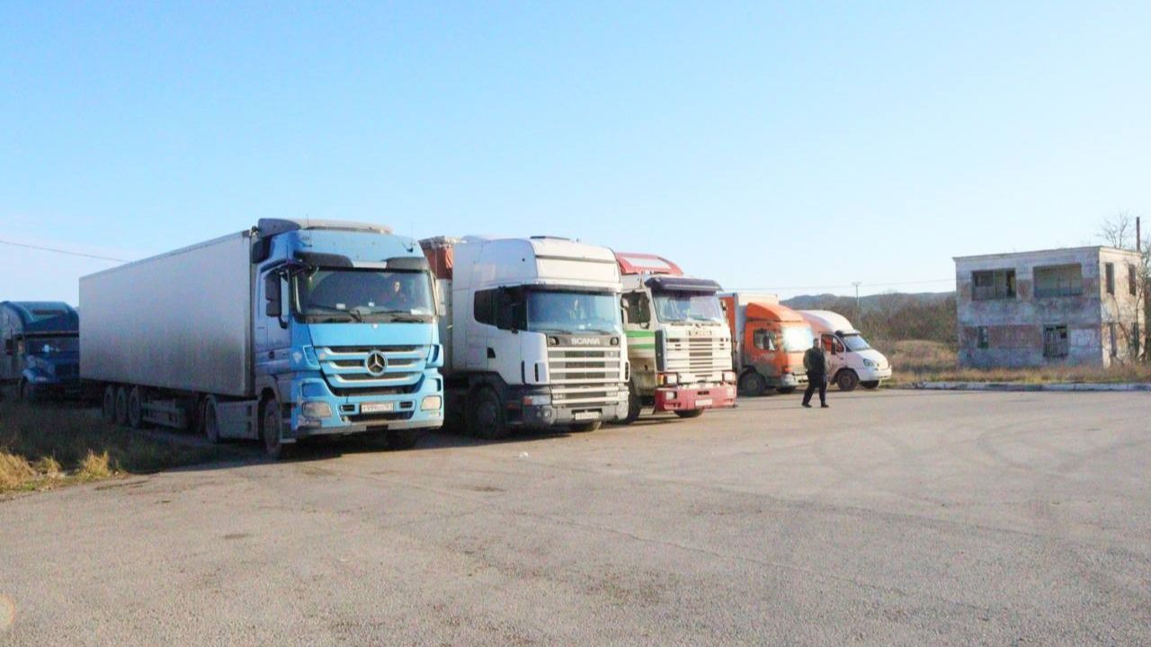 В Польше намерены запретить грузовикам с российскими и белорусскими номерами пересекать границу