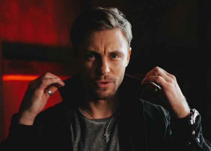 Звезда сериала «Кадетство» Александр Головин сделал предложение актрисе Саше Поповой