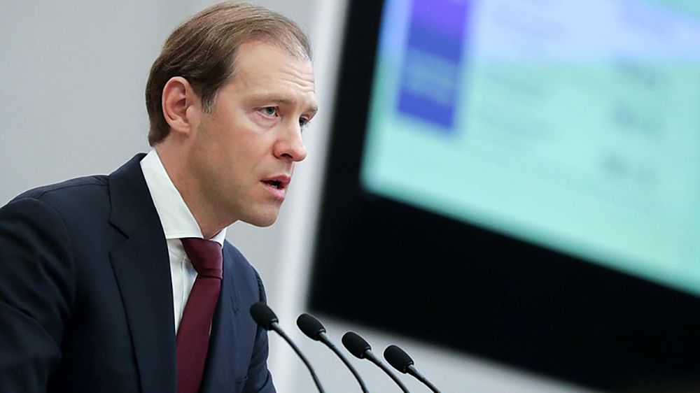 Мантуров пообещал провести первый полет SSJ New в обозримом будущем
