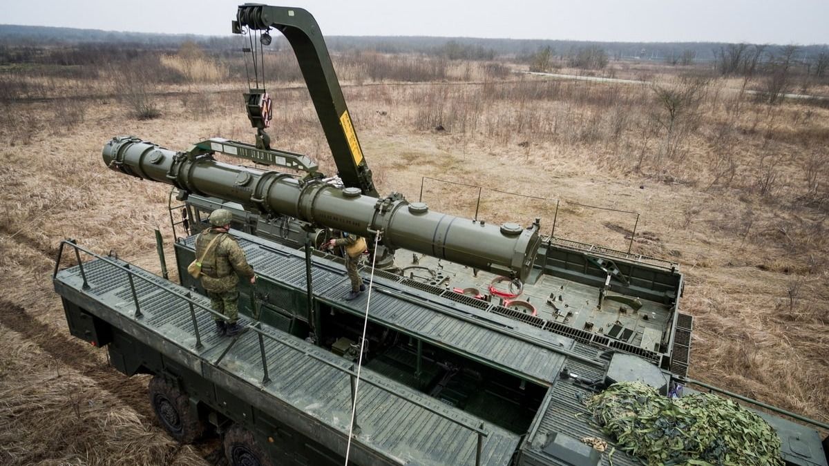 Минобороны РФ: российские военные поразили из ОТРК «Искандер» склад боеприпасов ВСУ под Дружковкой