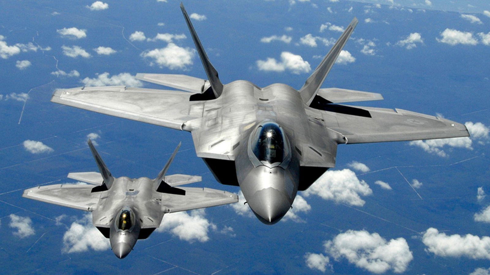 NI: самолеты F-22 не помогут США справиться с Россией в Сирии