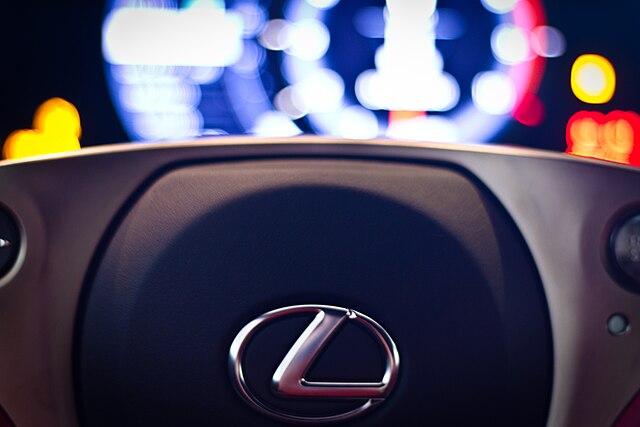 Новый кроссовер Lexus TX получил множество критики от владельцев