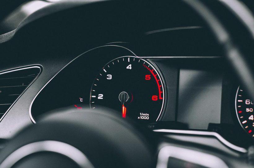 Опубликовано изображение нового Porsche Macan EV