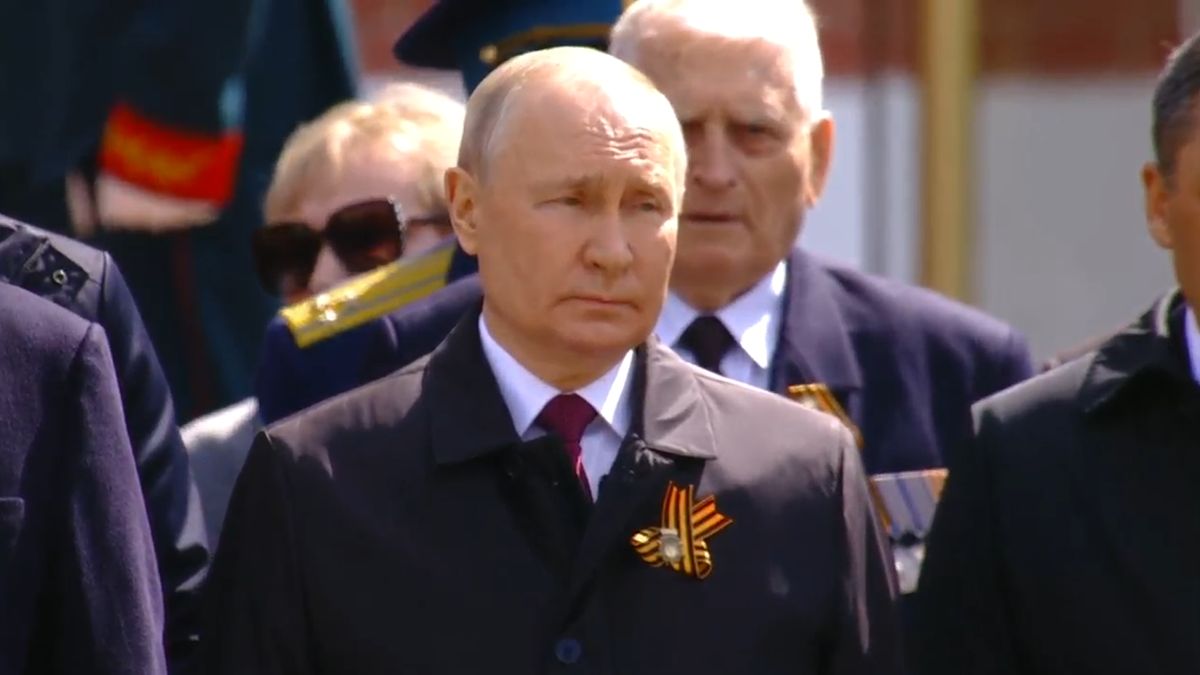 Путин поручил Мишустину сформировать комиссию по ситуации в Херсонской области
