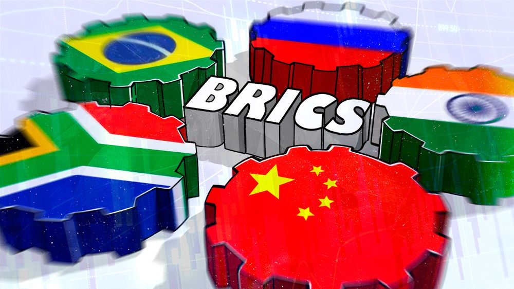 Sohu: Россия может извлечь выгоду из участия Макрона в саммите БРИКС