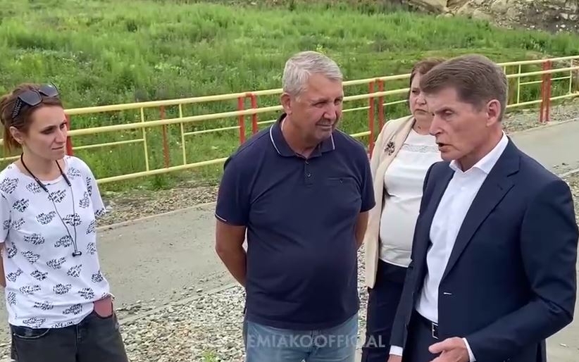 Губернатор Приморья осмотрел участок дороги 