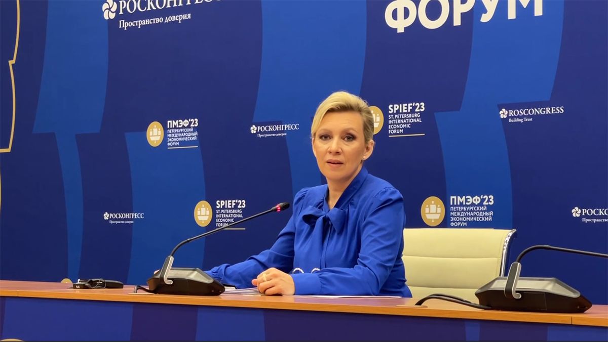 Захарова объяснила, как Запад пытается продвинуть идеологию «хозяев и рабов»