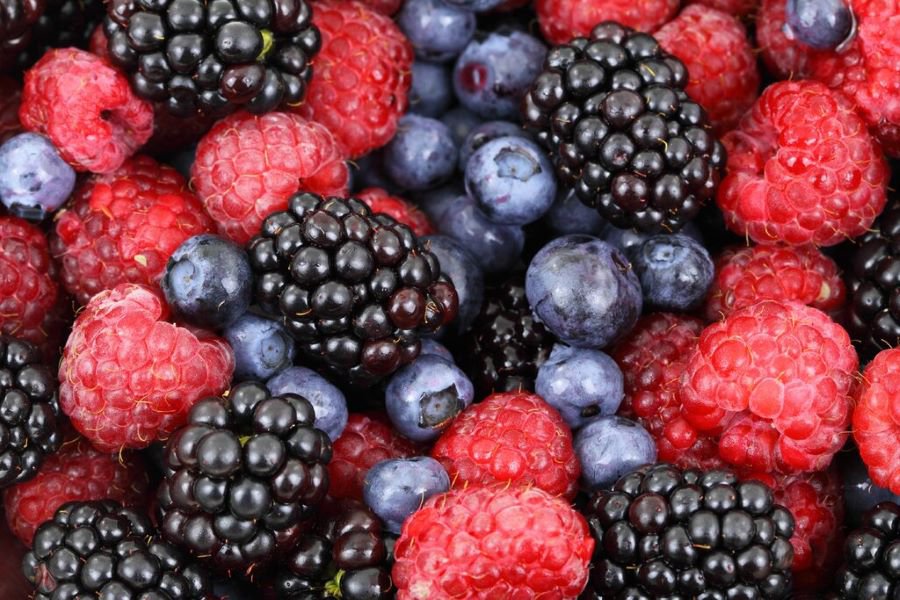 «Запретный плод»: Диетолог Мухина назвала продукты, которые следует избегать летом