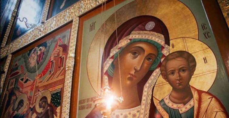 Ежегодно 21 июля в РПЦ отмечают день памяти Казанской иконы Божьей Матери 