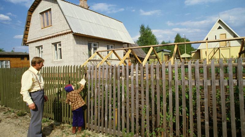 Что можно построить на даче без согласия соседей