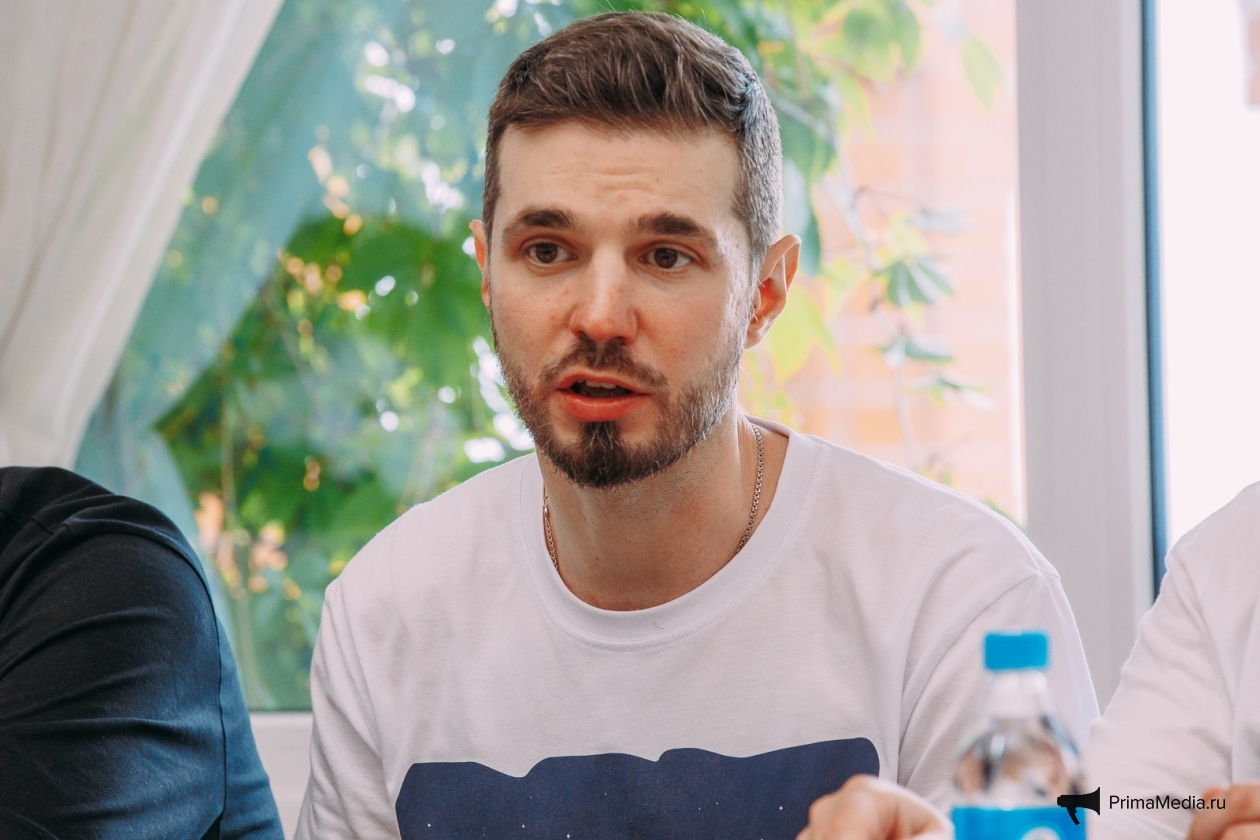 Павел Макаров