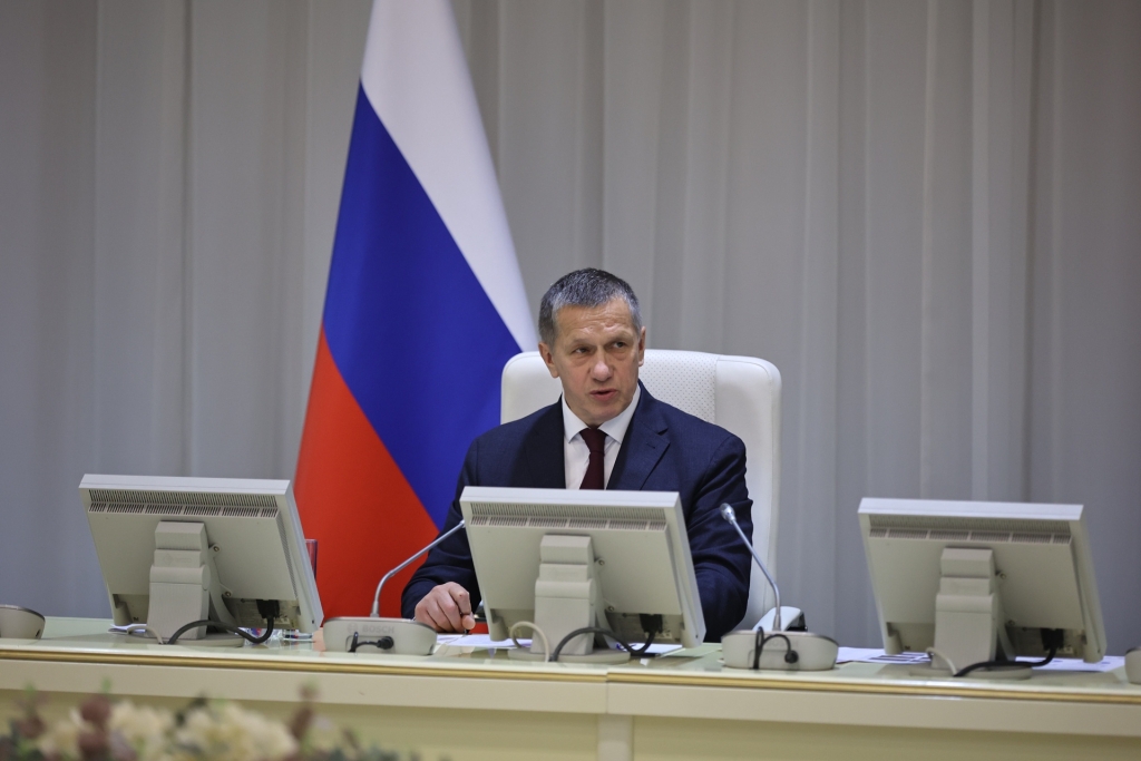 Кожемяко представил Трутневу мастер-планы пяти крупных городов Приморья