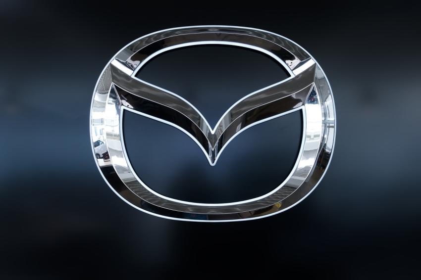 Mazda проводит тестовые заезды нового трехрядного кроссовера CX-80