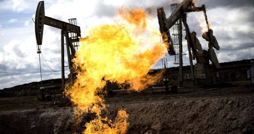 Нефтяные цены 4 июля стабилизировались на фоне сокращений добычи и неоднозначных экономических данных