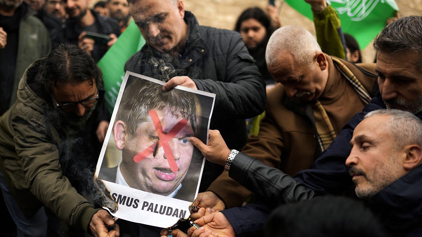 https://static.euronews.com/articles/stories/07/32/68/54/1440x810_cmsv2_18157fc1-e5de-552c-863c-6a1f1f52ccd4-7326854.jpg