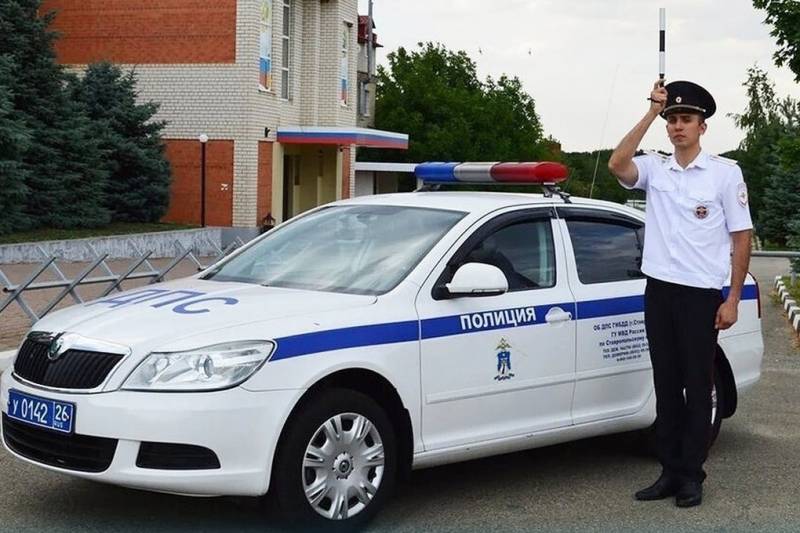 С Днем ГИБДД! Классные новые открытки и поздравления 3 июля для сотрудников ГИБДД