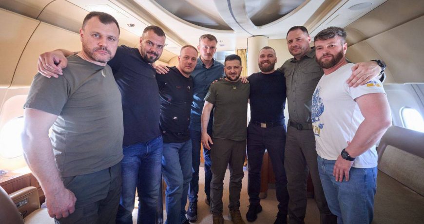 Шокирующая новость: Боевики «Азов»* вернулись в Украину, чтобы убивать русских