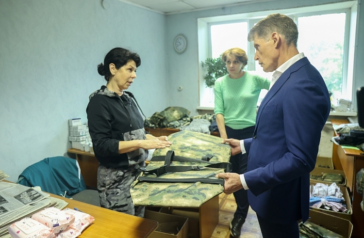 Встреча губернатора с швеями